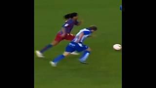 الساحر البرازيلي#ronaldinho#skills #football #foryou #manutd