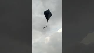 Sudah siap bertarung layangan 110cm malah angin melehoy!! KITE FIGHTER