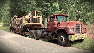 Mack R Model Loading and Moving 161 Fiat Allis Scraper