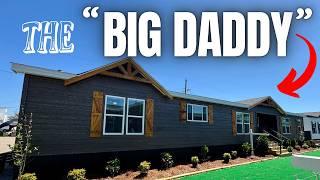 LARGE but also UNFORGETTABLE layout on this mobile home! Prefab House Tour