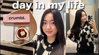   a realistic UNI vlog: crumbl cookies, shower routine, group projects, and lectures @ uoft rotman