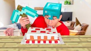 Mangio CIBO DI MINECRAFT nella VITA REALE per 24H!