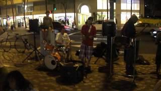 Waikiki HI street band