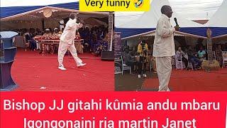 Bishop Dr JJ Gitahi kungaura andu na mitheko akihunjia ruracio ini rwa martin Janet na bitty.