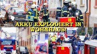 [AKKU EXPLODIERT BEIM LADEN] - WOHNUNG IN FLAMMEN - | FEUERWEHR PFORZHEIM im GROSSEINSATZ