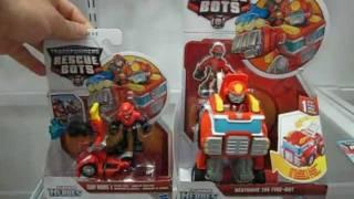 Protoman Reviews: Transformers Rescue Bots Heatwave the Fire-Bot and Cody Burns with Rescue Hose