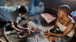 Travel with me to Africa//Village Cooking// Grounded Peanut and Fresh Yam #food #cooking