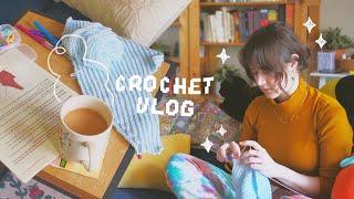 how much can i crochet in a week?!  crafty vlog (ft. my very affectionate cats)