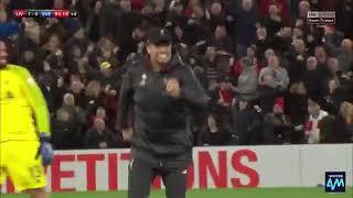 JURGEN KLOPP RUN INTO THE PITCH 