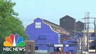 Laid-Off Steelworkers In Michigan Say Trump Didn't Keep Business Promises | NBC News NOW