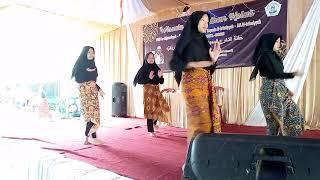 LAthi dance in Yayasan Al-irfaniyyah Cisaat