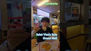 Affordable eats at Selat Vien's Solo Grand Mall in Surakarta, Indonesia! 