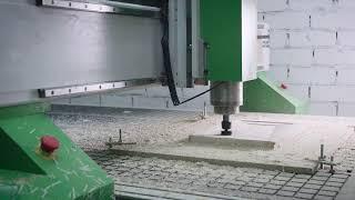 Router CNC está CORTANDO madeira como nunca antes