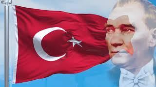 Dalgalanan Türk Bayrağı Atatürk