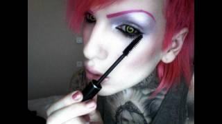 Jeffree Star - Cupcakes Taste Like Violence (Paroles/Lyrics)