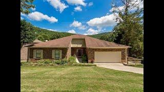 Sprawling 4 Bedroom Ranch in an Incredible Huntsville Location!