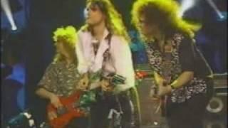 BRIAN MAY, STEVE VAI & JOE SATRIANI - Tie Your Mother Down