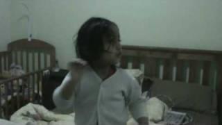 Nitya sings......"Jelly on a plate".......