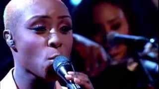 Laura Mvula - Sing to the Moon @Jools Holland