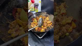 家庭版的新疆大盘鸡，这么做鸡肉太入味了，搭配刀削面香的很！#新疆大盘鸡 #家常菜 #鸡的神仙吃法 #抖音美食推荐官 #妈呀太香了