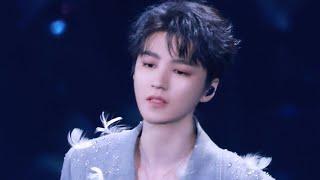 【TFBOYS 王俊凯】 20241231 王俊凯演唱《大概》直拍 2025江苏卫视跨年演唱会