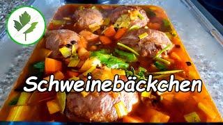 Geschmorte Schweinebäckchen in Rotweinsoße - Omas Rezept