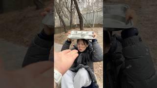 불쌍한 사람을 도와줘요! 