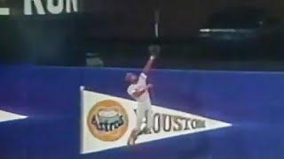 Eric Davis robs Darryl Strawberry of a homer