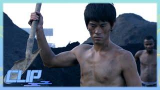 How strong was Bruce Lee in real combat? Even in a weakened state, he took on dozens of opponents!