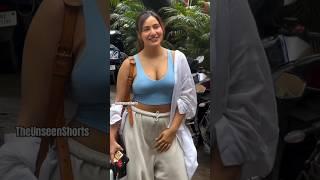 Neha Sharma going to for her weekend #workout|The Unseen Shorts #gym #theunseenshorts #nehasharma