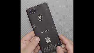 Motorola Moto Razr 50 Unboxing