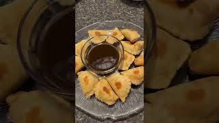 Let’s try some mini naanpanadas! #Chickpea #curry #snacks #India