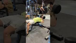 Dumbbells flat chest press (by tamimi)