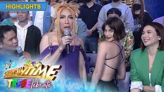 Vice Ganda is  surprised by Anne Curtis' outfit | It's Showtime