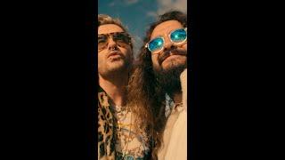 Gesichtet im üppigen Dickicht von Los Angeles  Kaulitz & Kaulitz, jetzt ansehen.