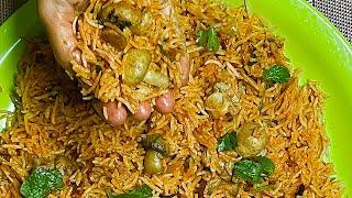 Quick And Easy Mushroom Biryani In A Pressure cooker | Mushroom Biryani In 30 Minutes