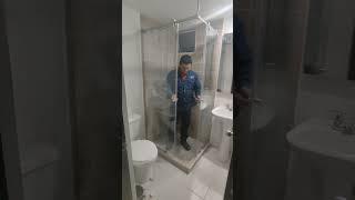 DIVISIONES DE BAÑO EN VIDRIO TEMPLADO EN BOGOTA SISTEMA CORREDIZA EN L RS2 – INGEVIDRIOS-3102300392