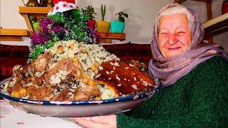 We celebrated the New Year in my grandmother's garden.We cooked Plov with knotweed