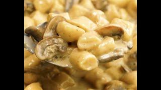 EASY homemade ricotta Gnocchi with creamy Mushroom Sauce