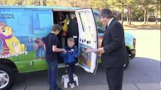 WHRO CEO Bert Schmidt reads Dr Seuss to Grafton Bethel Kindergartners