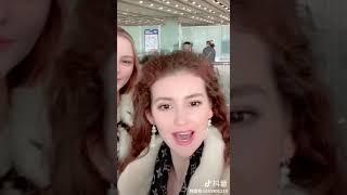 乌克兰嫩模在机场对着镜头发飙，要嫁给中国男人