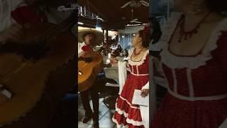 Tú eres rica y te llenas de orgullo … Mariachi Tradicional de Din Cornelio García .