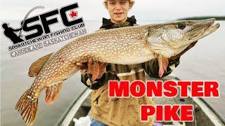 Northern Pike Fishing Saskatchewan : Canoe Lake , SK Canada Catching Monster Pike On The Lake.