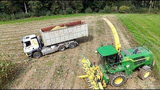 Maisernte  mit Tatra Truck und John Deere Maishacker