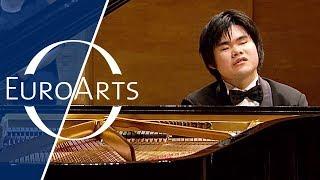 Nobuyuki Tsujii: Tchaikovsky - Piano Concerto No. 1 in B Flat Minor, Op. 23 (St. Petersburg)