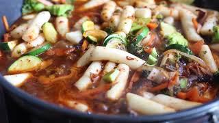 BEST SPICY VEGAN Rabokki (Tteokbokki + Ramen)!