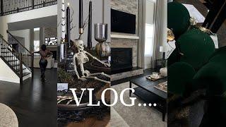 Weekly Vlog | getting my home together | un~decorate with me | new Christmas decor & more