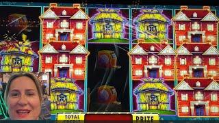 MAIN FLOOR or HIGH LIMIT ROOM? Which slots are better? Huff n' more Puff slot machine