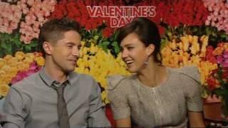 Valentine's Day: Jessica Alba and Topher Grace | Empire Magazine