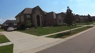 Driving in Novi - Michigan - Valancia Circle - Beautiful Homes - Neighborhood